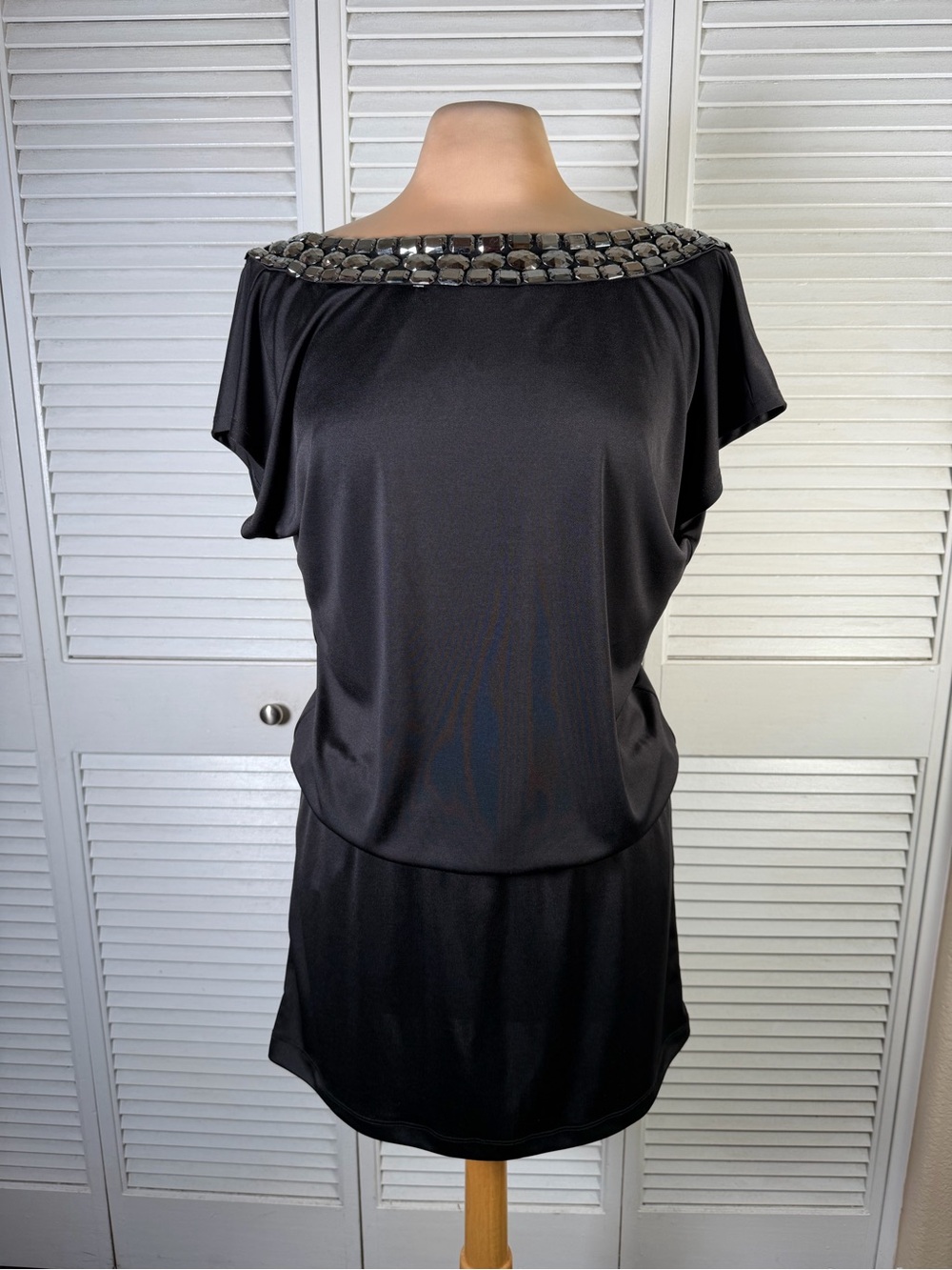 Erato Black Embellished Open Back Cocktail Dress Size 6 NWT